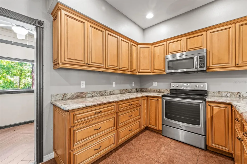 312 WINCHESTER WAY Palm Harbor, FL 34684