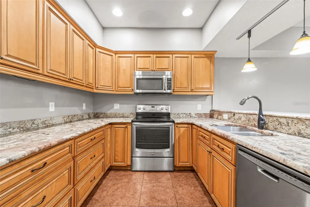 312 WINCHESTER WAY Palm Harbor, FL 34684