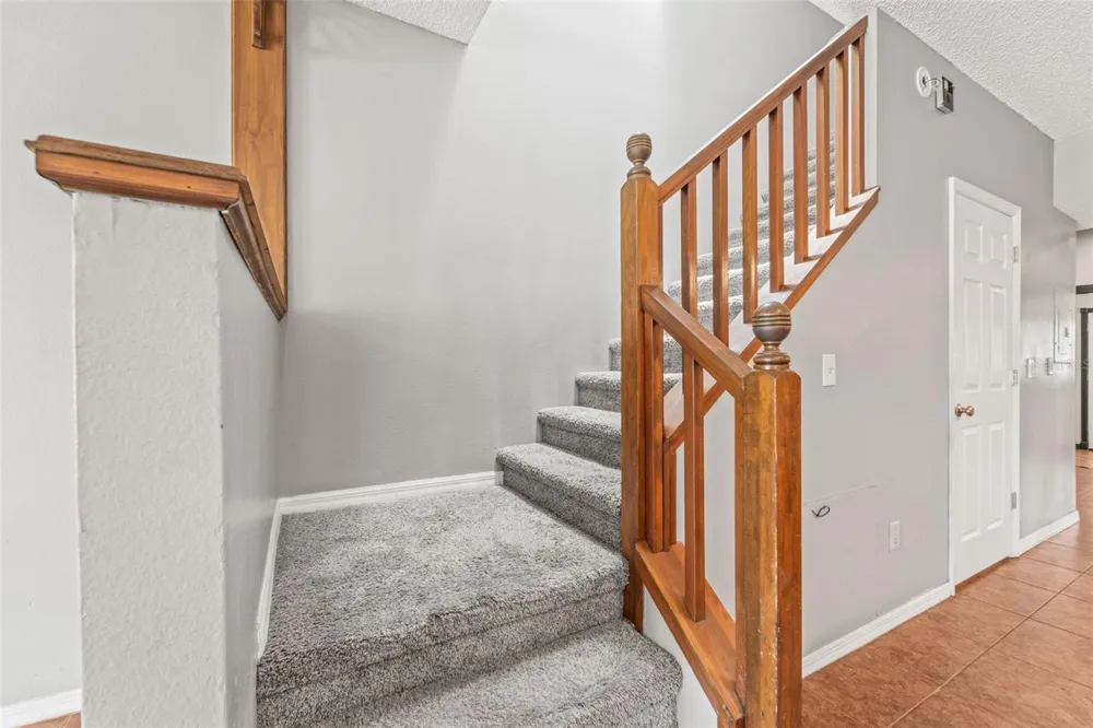 312 WINCHESTER WAY Palm Harbor, FL 34684