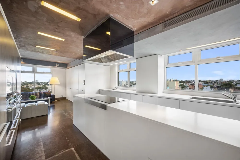 1800 MCLEARY #PH 2 San Juan, PR 00911