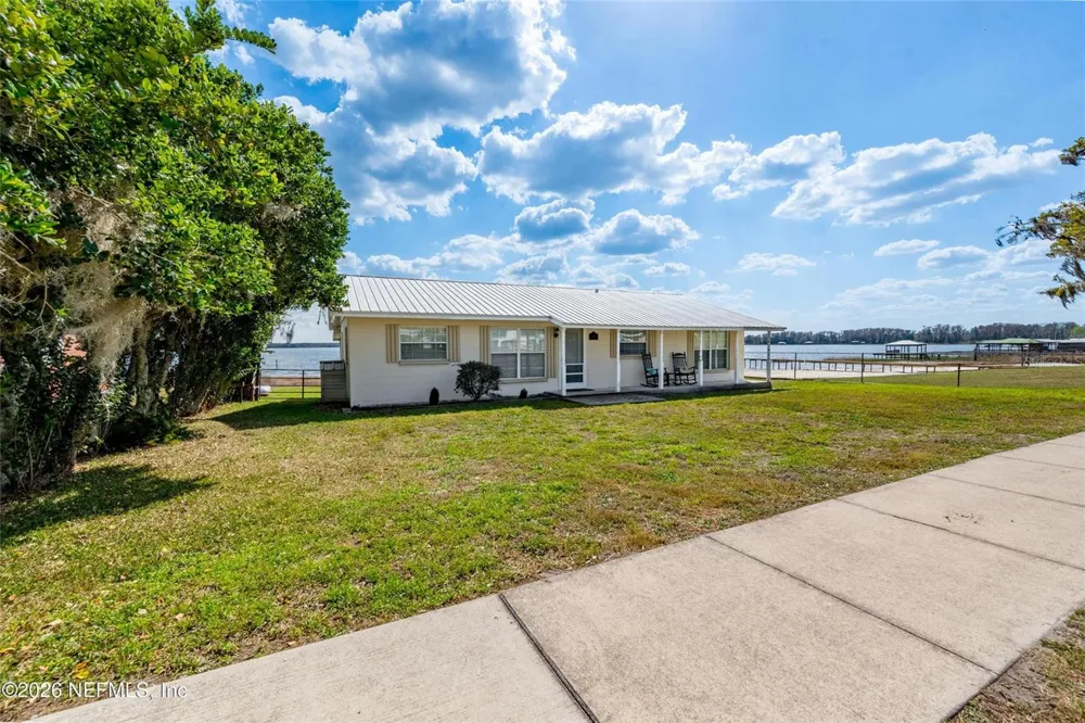 7932 SW COUNTY ROAD 18 Hampton, FL 32044
