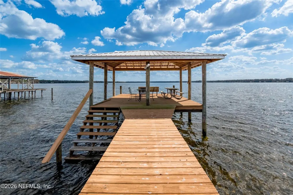 7932 SW COUNTY ROAD 18 Hampton, FL 32044