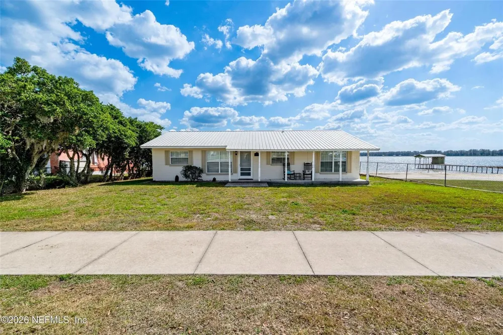 7932 SW COUNTY ROAD 18 Hampton, FL 32044