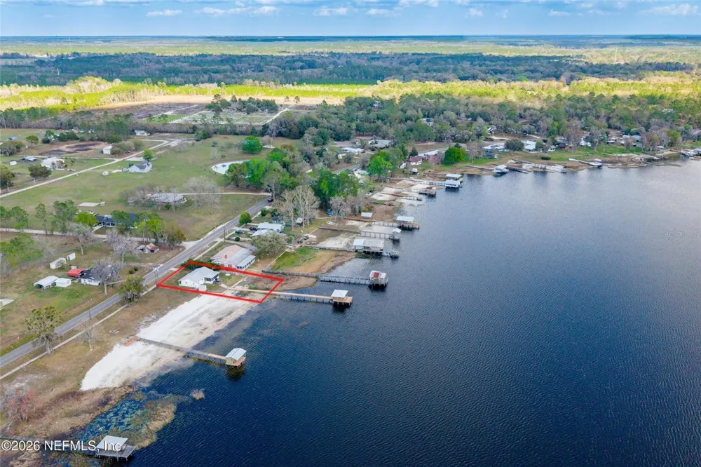 7932 SW COUNTY ROAD 18 Hampton, FL 32044