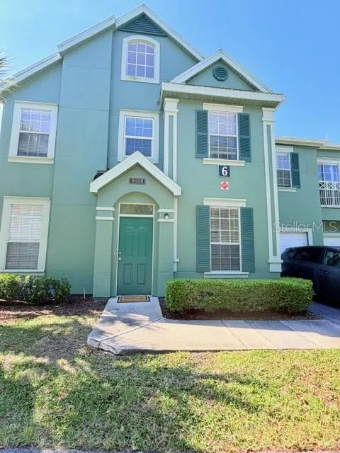 9108 LAKE CHASE ISLAND WAY #9108 Tampa, FL 33626