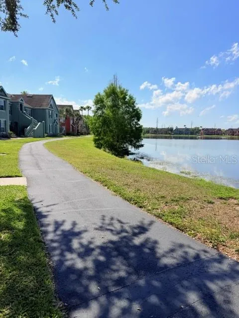 9108 LAKE CHASE ISLAND WAY #9108 Tampa, FL 33626