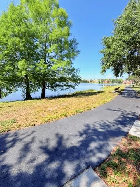 9108 LAKE CHASE ISLAND WAY #9108 Tampa, FL 33626