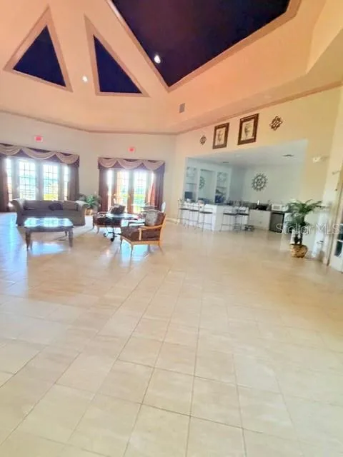 9108 LAKE CHASE ISLAND WAY #9108 Tampa, FL 33626