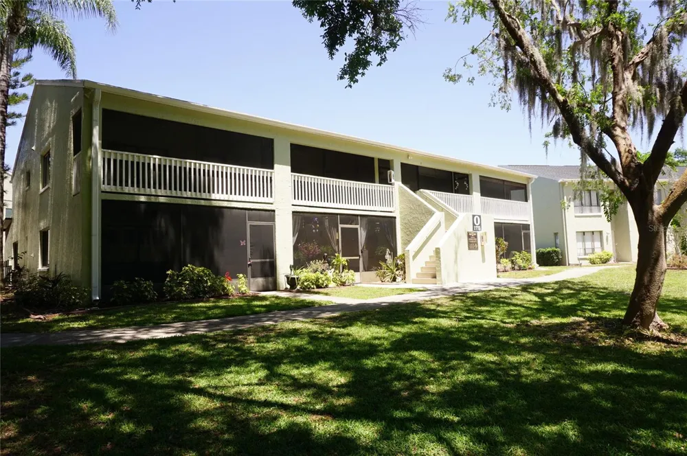 1775 CUPECOY CIRCLE #O6 Lutz, FL 33558