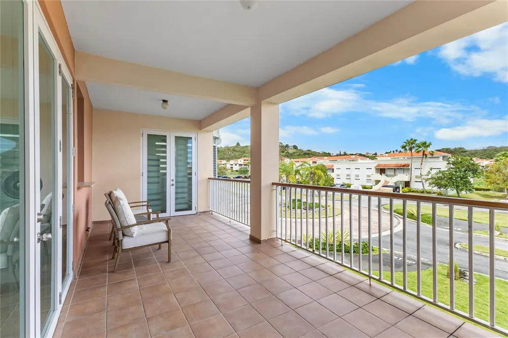 180 PALMAS DRIVE #9C Humacao, PR 00791