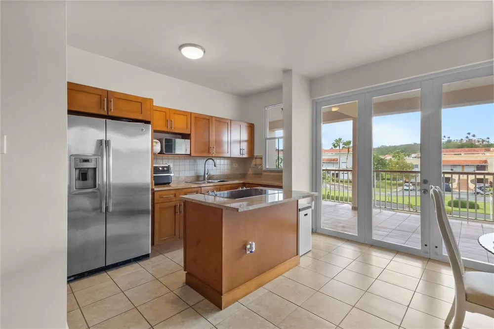 180 PALMAS DRIVE #9C Humacao, PR 00791