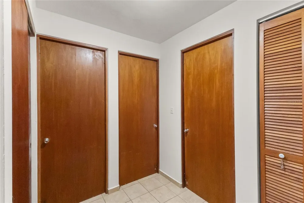 180 PALMAS DRIVE #9C Humacao, PR 00791