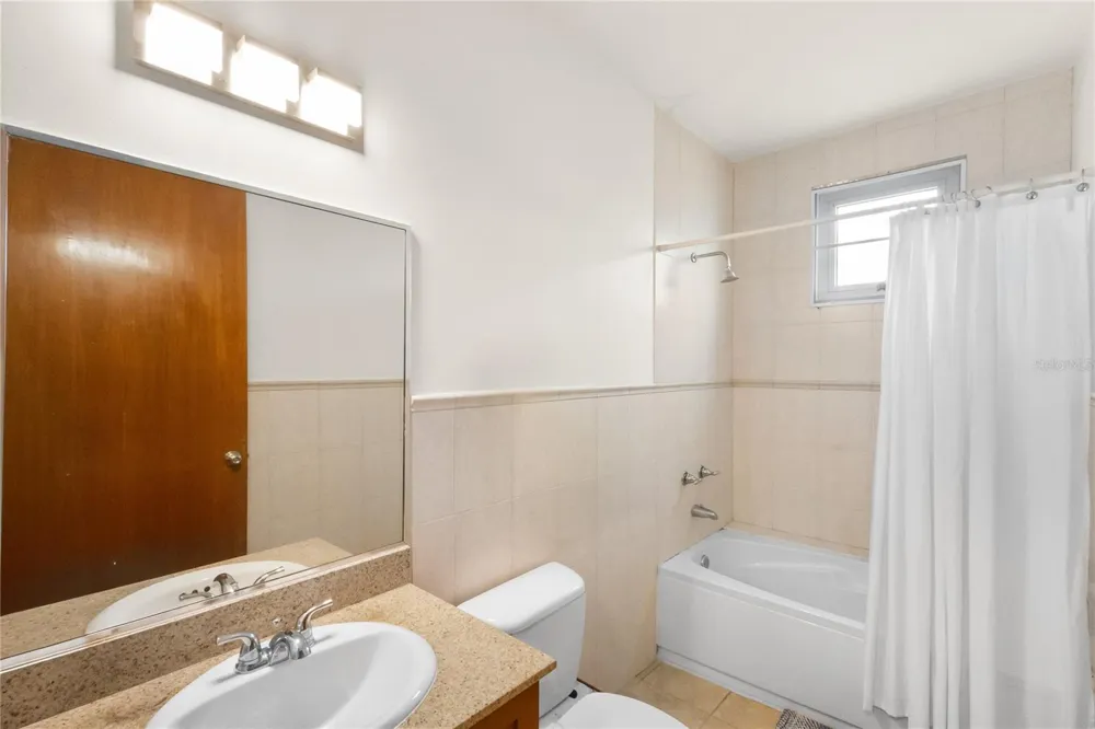 180 PALMAS DRIVE #9C Humacao, PR 00791
