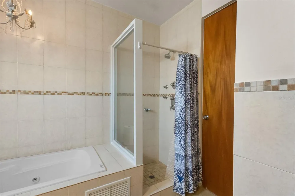 180 PALMAS DRIVE #9C Humacao, PR 00791