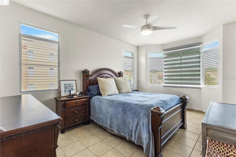 180 PALMAS DRIVE #9C Humacao, PR 00791