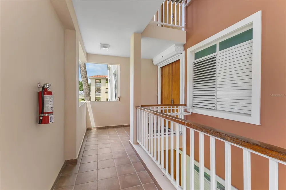 180 PALMAS DRIVE #9C Humacao, PR 00791