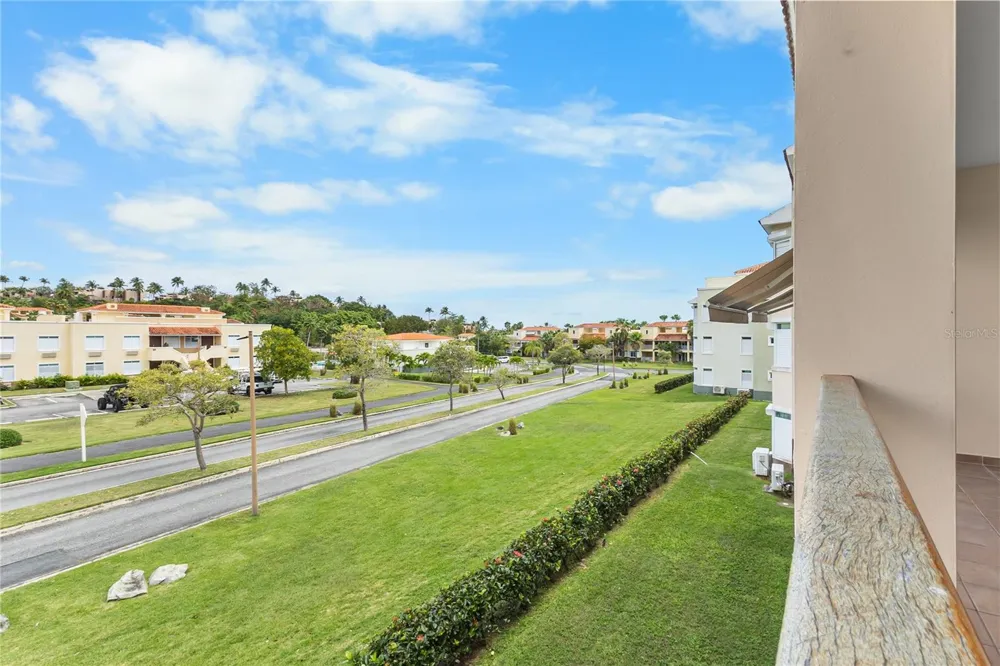 180 PALMAS DRIVE #9C Humacao, PR 00791