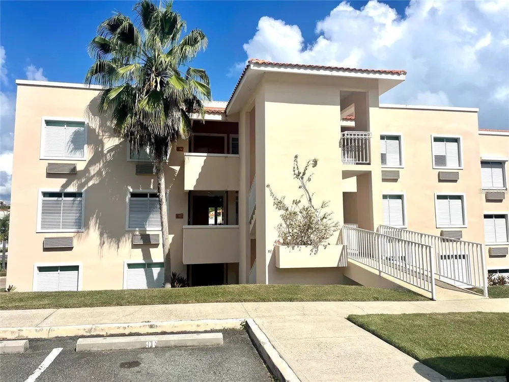 180 PALMAS DRIVE #9C Humacao, PR 00791