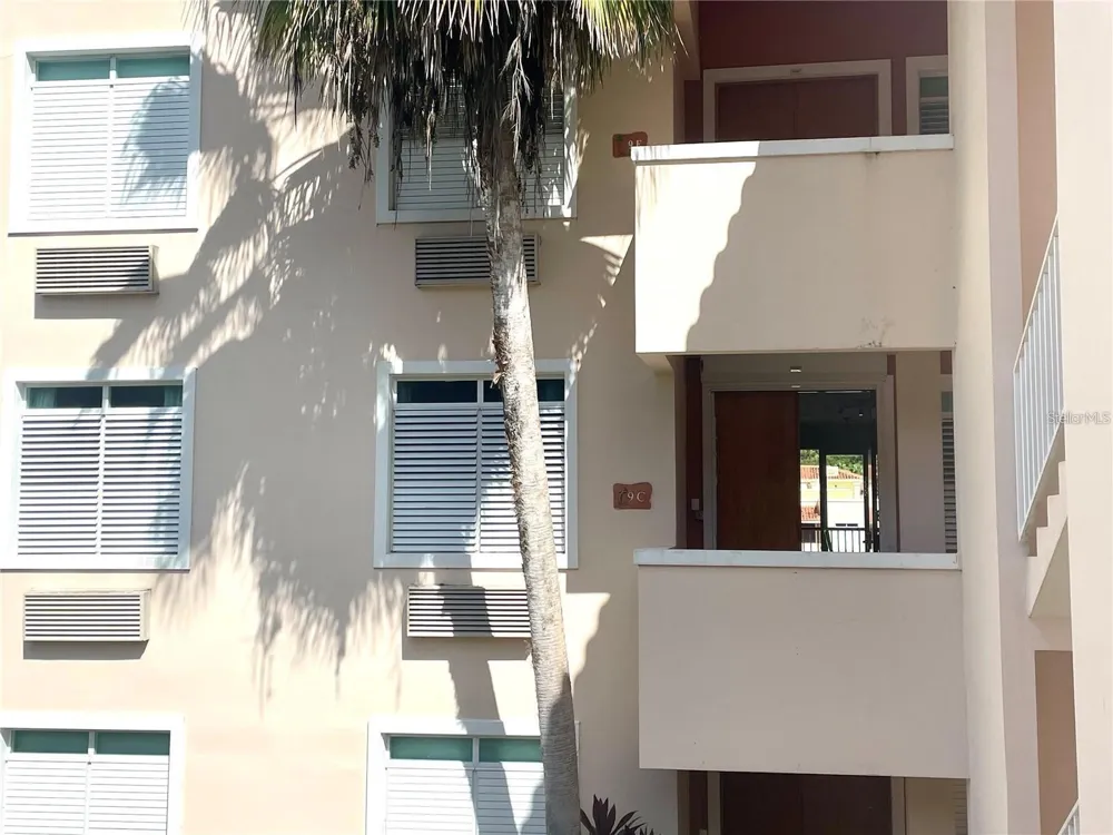 180 PALMAS DRIVE #9C Humacao, PR 00791