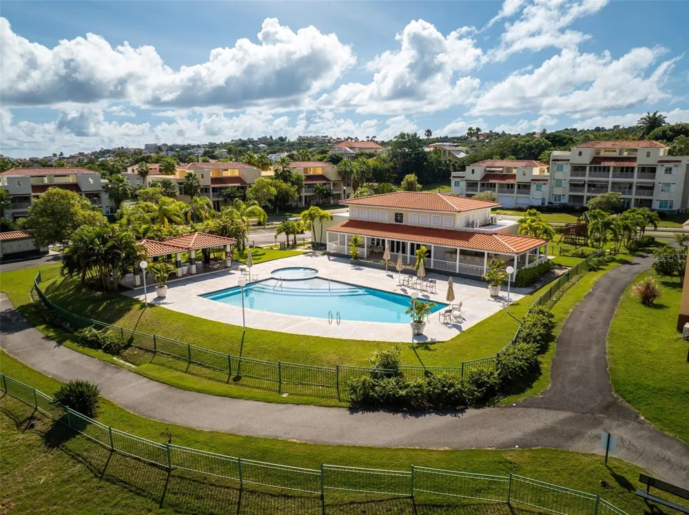 180 PALMAS DRIVE #9C Humacao, PR 00791