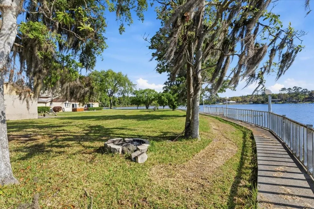 229 LAKE IDA POINT DRIVE Interlachen, FL 32148