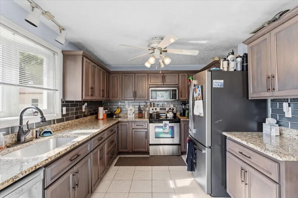 229 LAKE IDA POINT DRIVE Interlachen, FL 32148