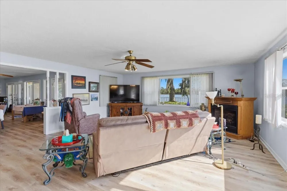 229 LAKE IDA POINT DRIVE Interlachen, FL 32148
