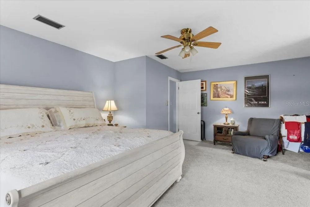 229 LAKE IDA POINT DRIVE Interlachen, FL 32148