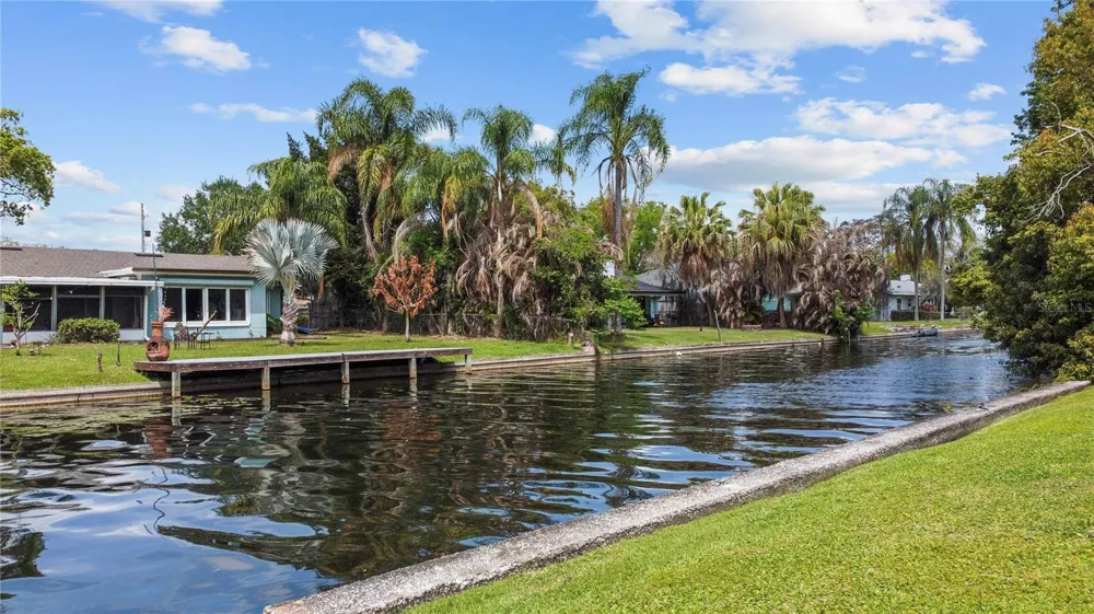 2601 WINDWARD COURT Orlando, FL 32805