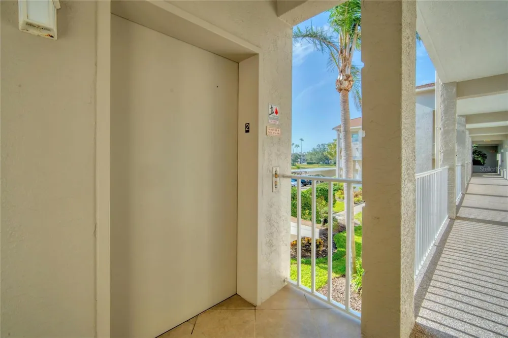 9610 CLUB SOUTH CIRCLE ## 4207 Sarasota, FL 34238