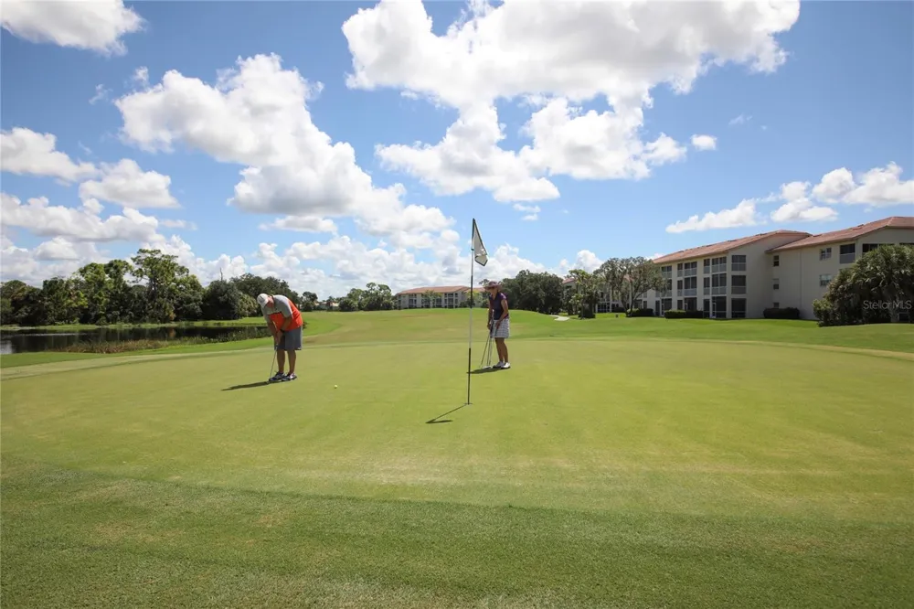 9610 CLUB SOUTH CIRCLE ## 4207 Sarasota, FL 34238