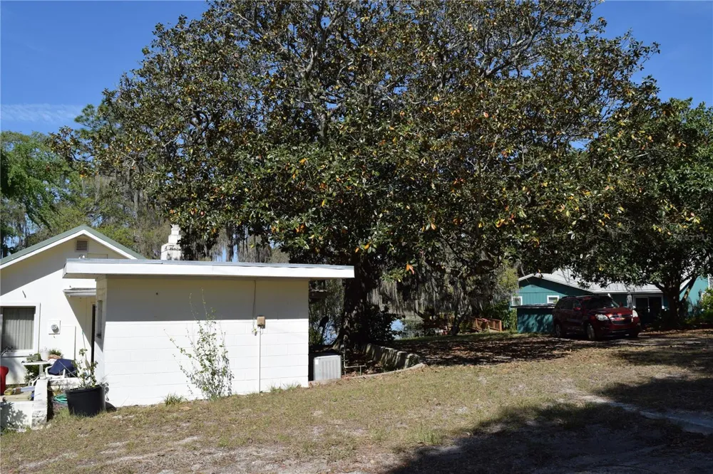 121 AWEEMA WAY Melrose, FL 32666