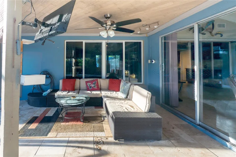 33 SOUTHWIND DRIVE Belleair Bluffs, FL 33770