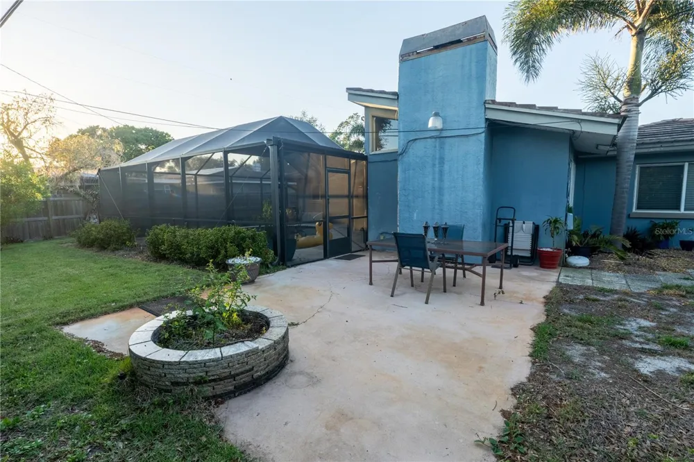 33 SOUTHWIND DRIVE Belleair Bluffs, FL 33770