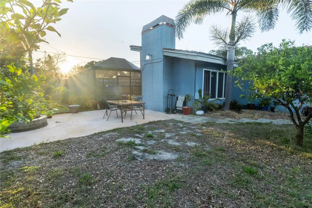 33 SOUTHWIND DRIVE Belleair Bluffs, FL 33770