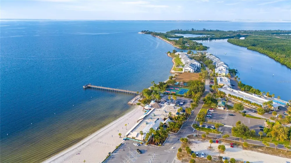 611 DESTINY DRIVE #410 Ruskin, FL 33570