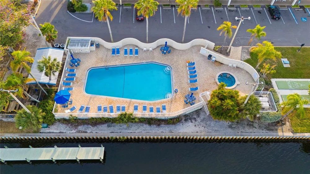 611 DESTINY DRIVE #410 Ruskin, FL 33570
