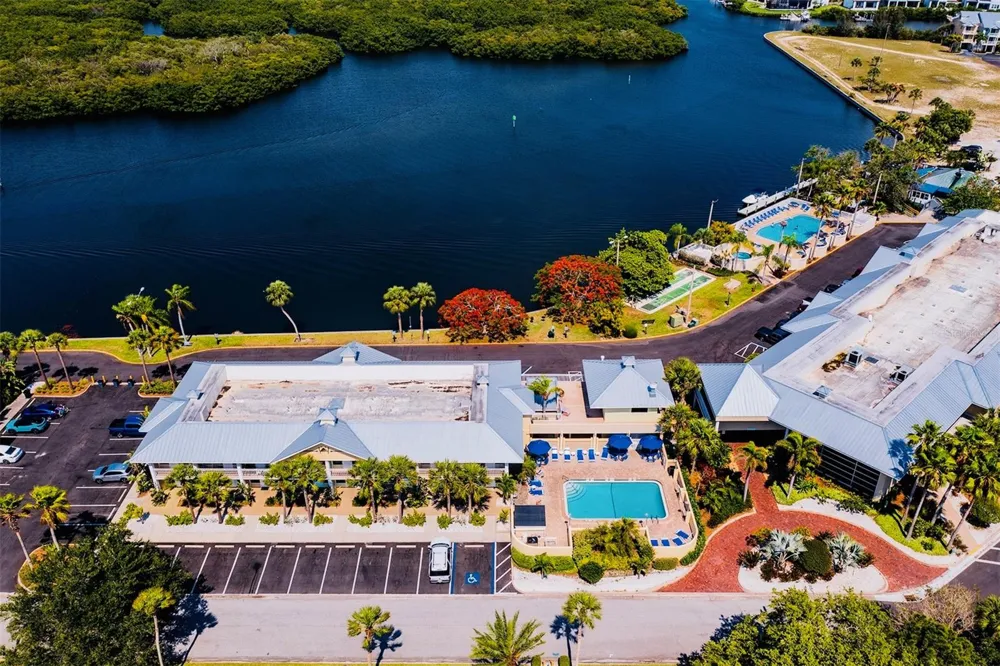 611 DESTINY DRIVE #410 Ruskin, FL 33570