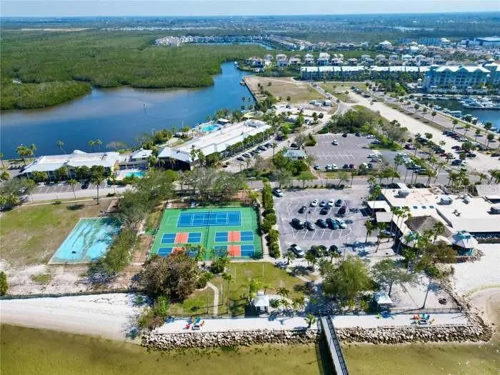 611 DESTINY DRIVE #410 Ruskin, FL 33570