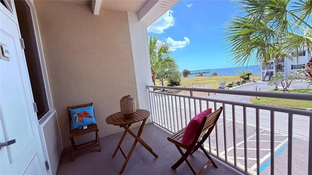 611 DESTINY DRIVE #410 Ruskin, FL 33570