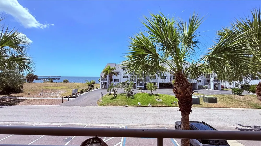 611 DESTINY DRIVE #410 Ruskin, FL 33570