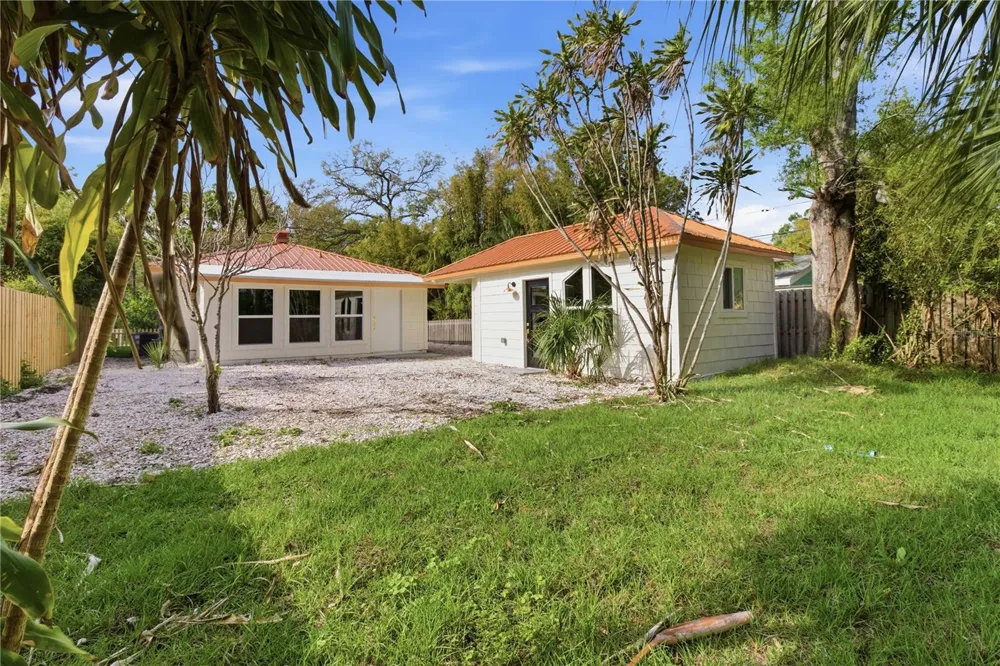 5211 25TH AVENUE S Gulfport, FL 33707