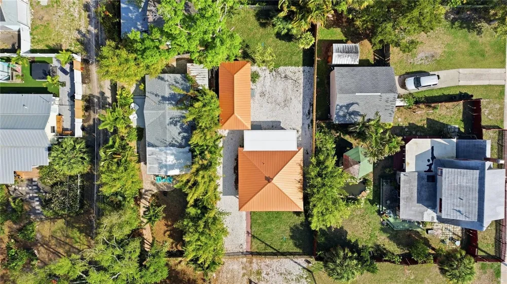 5211 25TH AVENUE S Gulfport, FL 33707