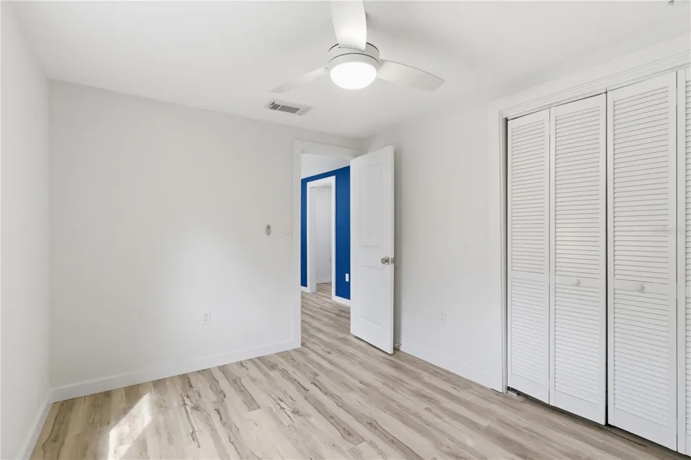 5211 25TH AVENUE S Gulfport, FL 33707
