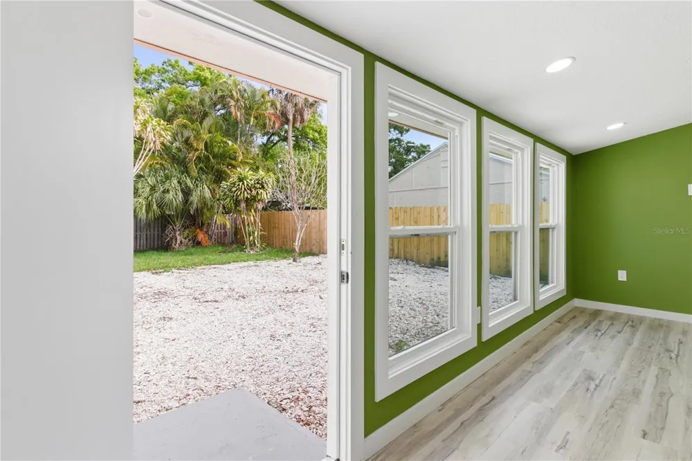5211 25TH AVENUE S Gulfport, FL 33707