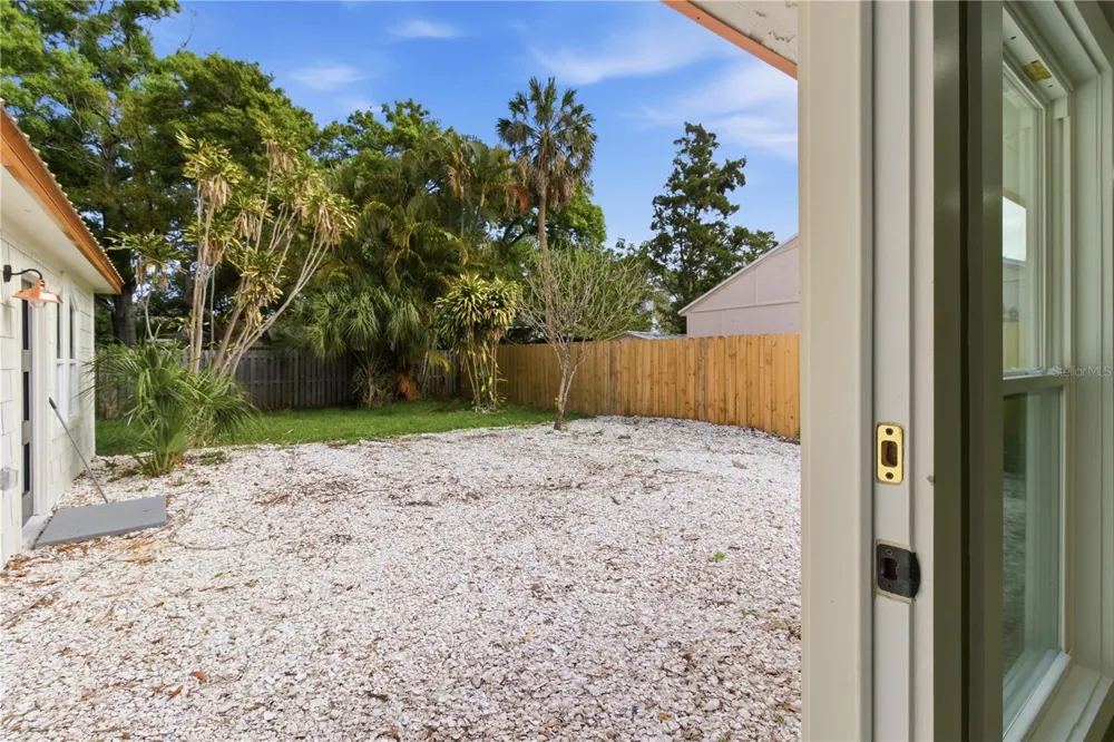 5211 25TH AVENUE S Gulfport, FL 33707