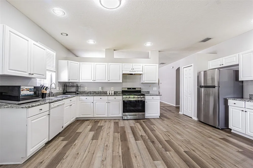 13016 TERRACE BROOK PLACE Temple Terrace, FL 33637