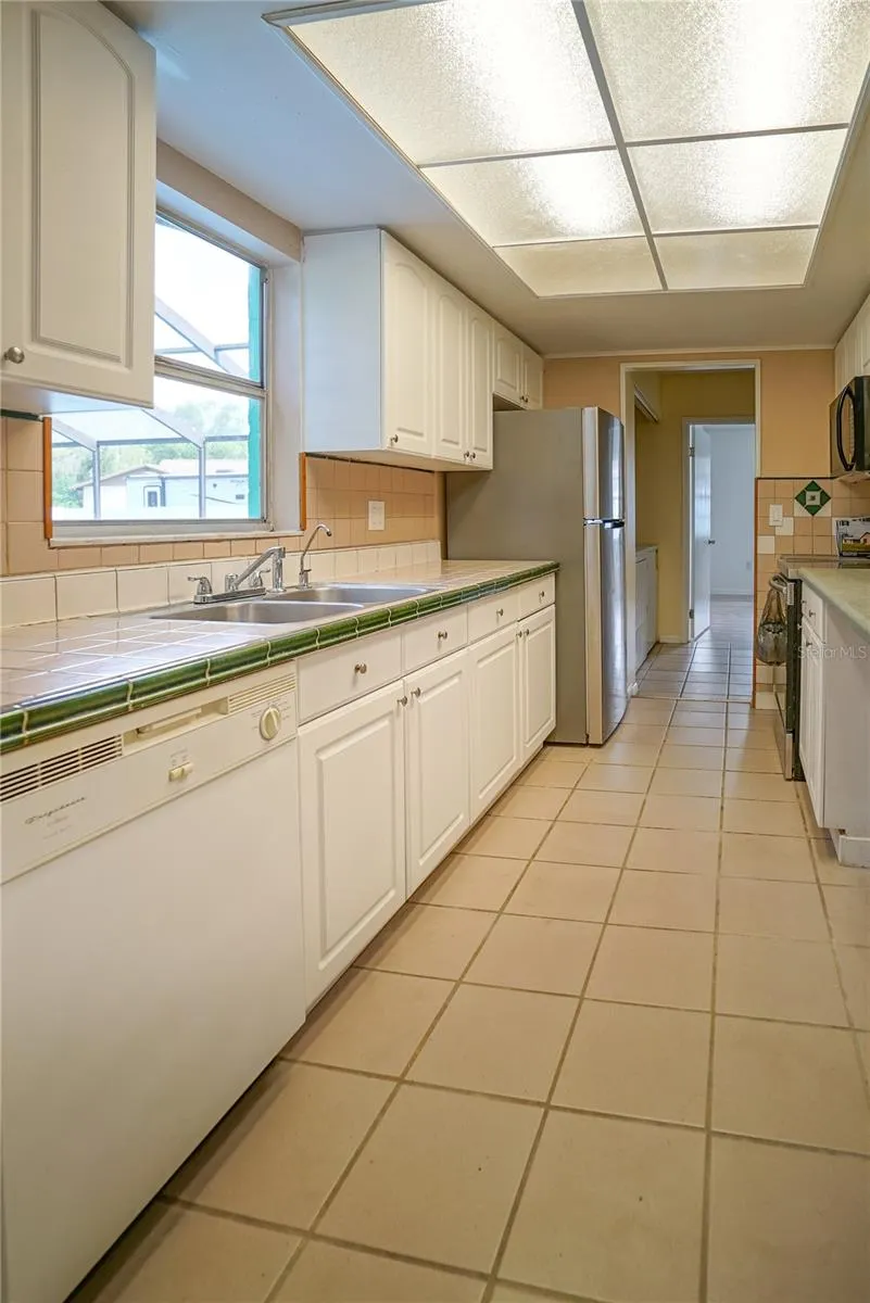 3320 LAS BRISAS DRIVE Riverview, FL 33578