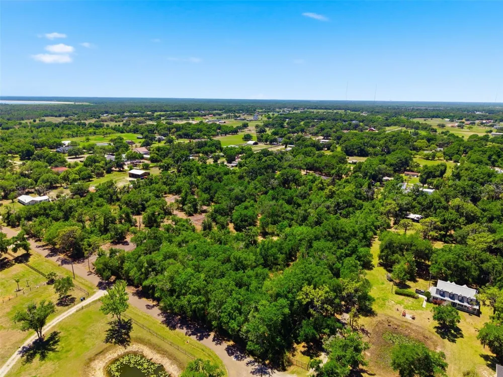 19084 RED BIRD LANE #LOT 1 Lithia, FL 33547