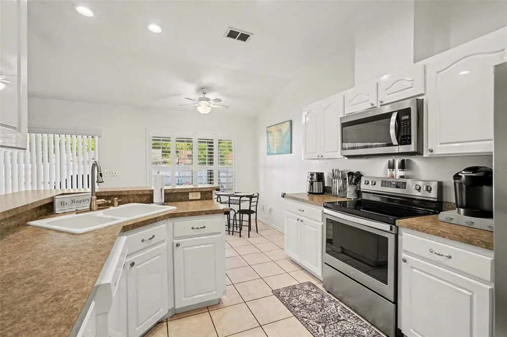 2333 TOWERING OAKS CIRCLE Seffner, FL 33584